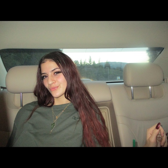 Meet your Posher, Cailin - Picture 1 of 1